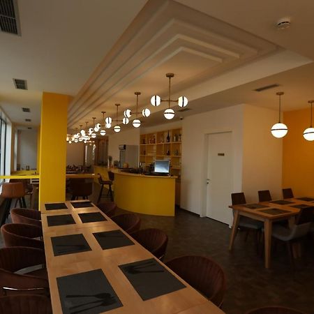Elite Hotel โปกราเดซ ภายนอก รูปภาพ