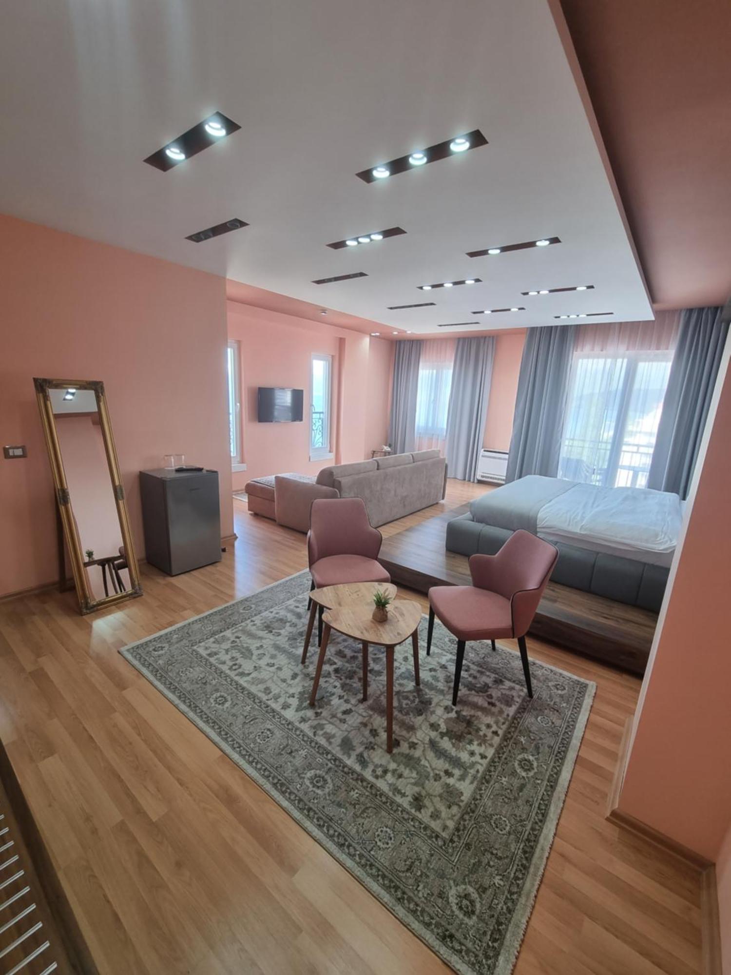 Elite Hotel โปกราเดซ ห้อง รูปภาพ
