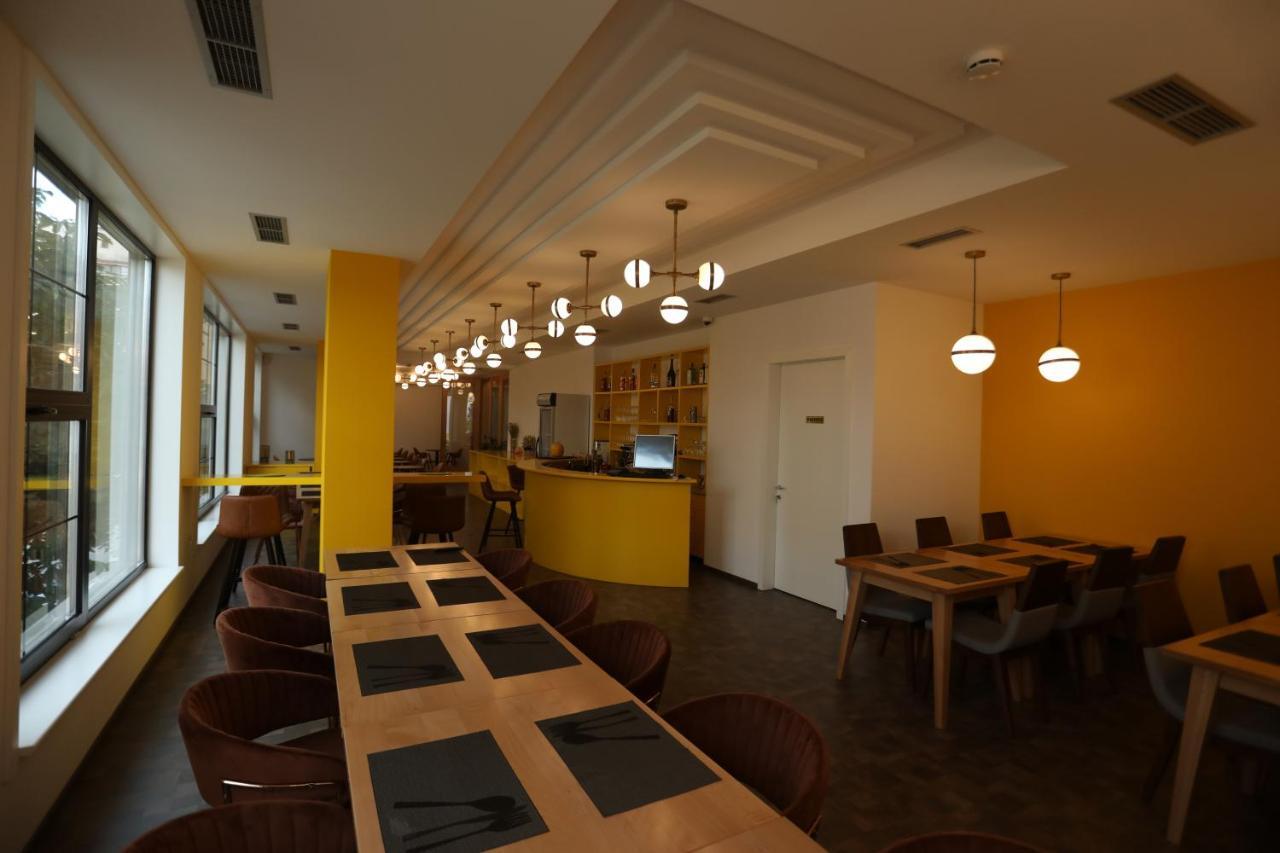 Elite Hotel โปกราเดซ ภายนอก รูปภาพ