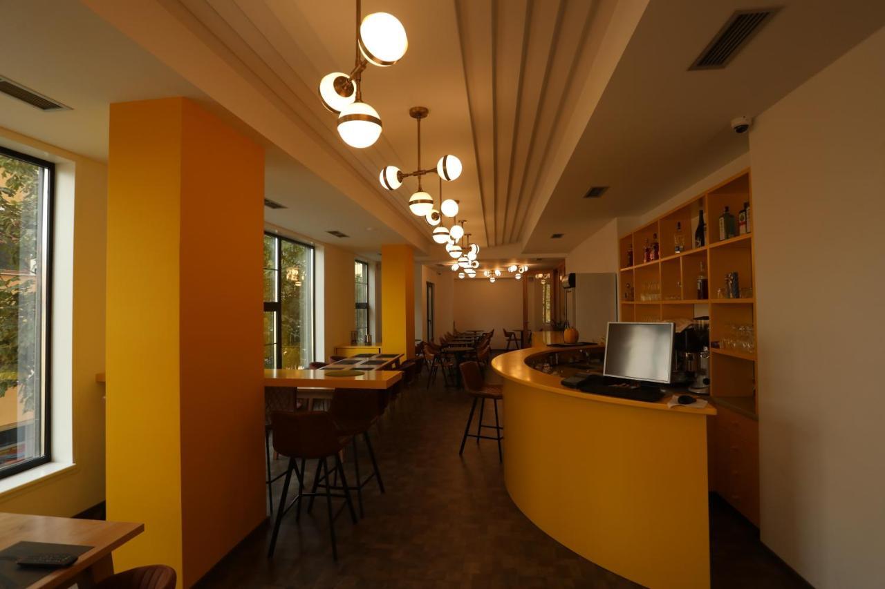 Elite Hotel โปกราเดซ ภายนอก รูปภาพ