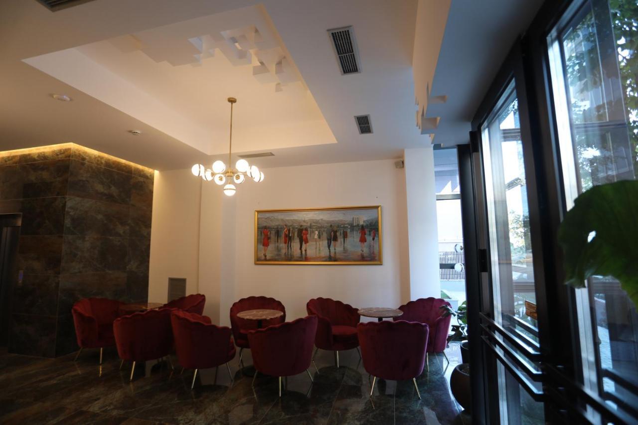 Elite Hotel โปกราเดซ ภายนอก รูปภาพ