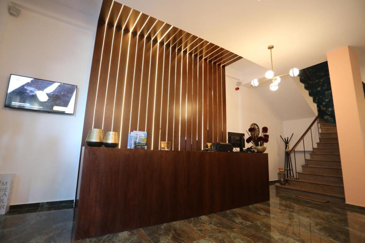 Elite Hotel โปกราเดซ ภายนอก รูปภาพ