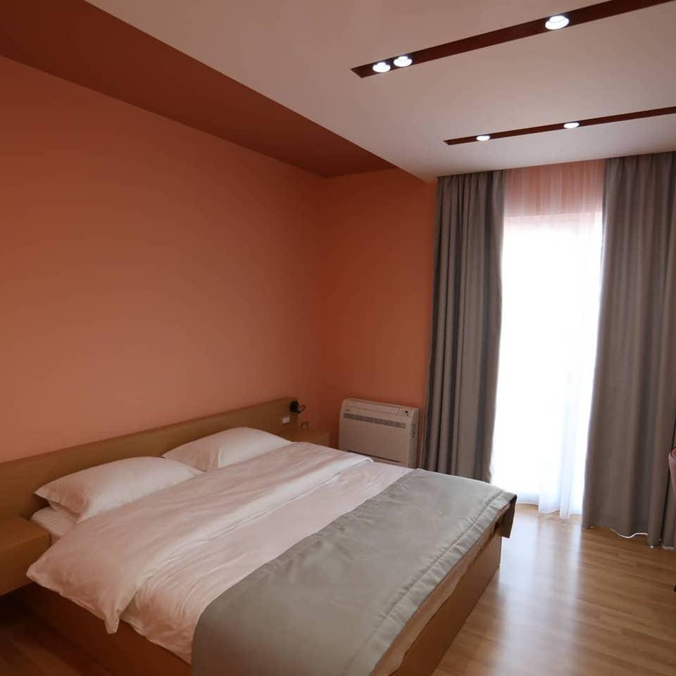 Elite Hotel โปกราเดซ ภายนอก รูปภาพ
